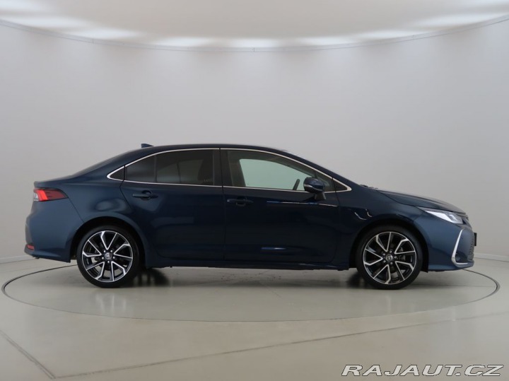 Toyota Corolla 1.8,Hybrid,Executive,CZ,1 2024