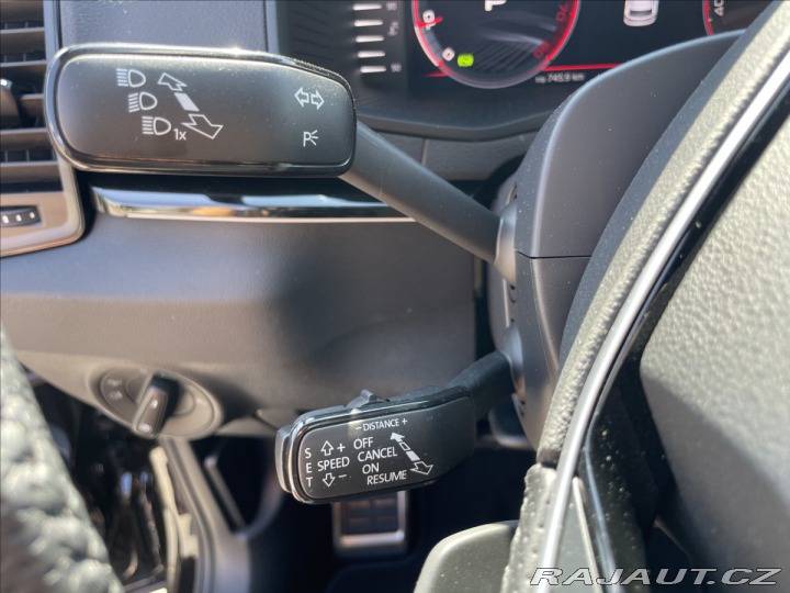 Škoda Karoq 1,5 TSi 110kw SPORTLINE 1 2026