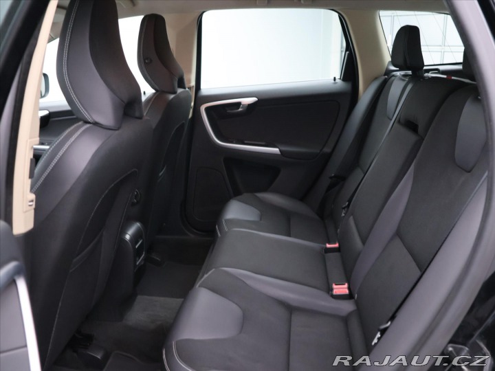 Volvo XC60 2,4 D3 120kW Momentum AWD 2011