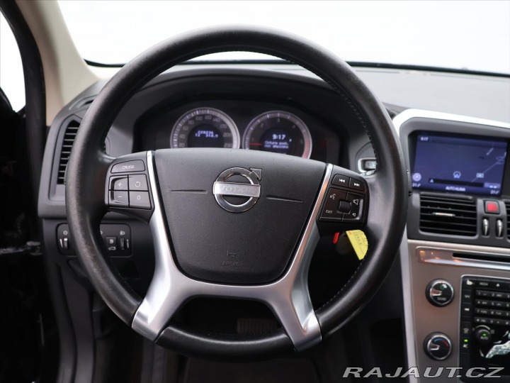 Volvo XC60 2,4 D3 120kW Momentum AWD 2011