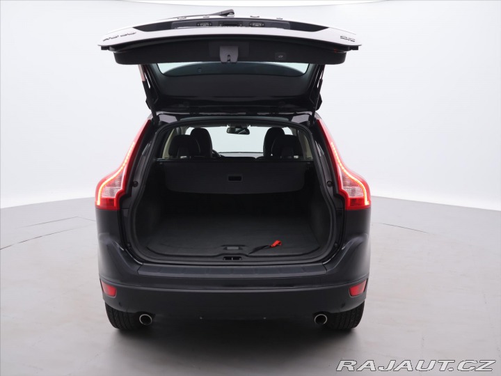 Volvo XC60 2,4 D3 120kW Momentum AWD 2011