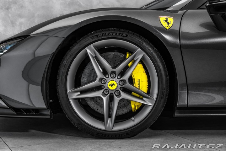 Ferrari SF90 2021