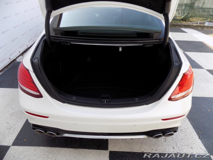 Mercedes-Benz E 53AMG/4-Matic/1.Maj.ČR/Le 2019