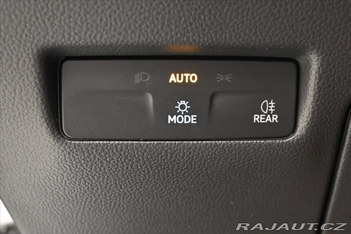 Volkswagen Passat 2,0 TDI 110 kW DSG Busine 2026