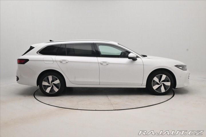 Volkswagen Passat 2,0 TDI 110 kW DSG Busine 2026