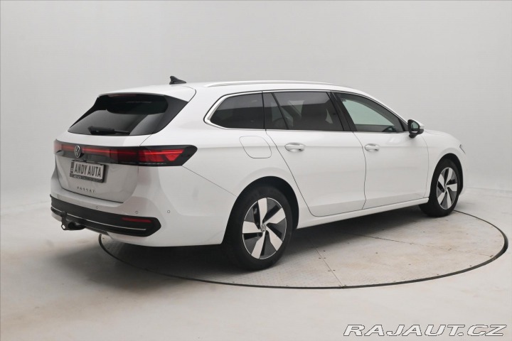 Volkswagen Passat 2,0 TDI 110 kW DSG Busine 2026