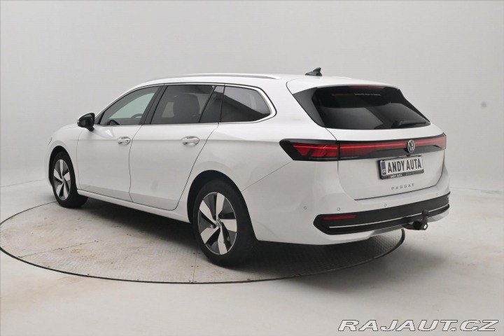 Volkswagen Passat 2,0 TDI 110 kW DSG Busine 2026