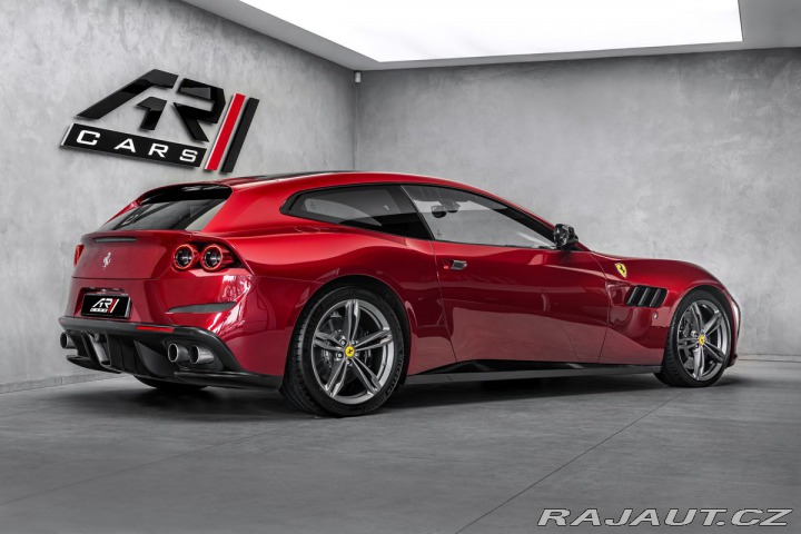 Ferrari Ostatní modely GTC4 Lusso 2018