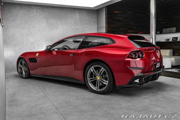 Ferrari Ostatní modely GTC4 Lusso 2018