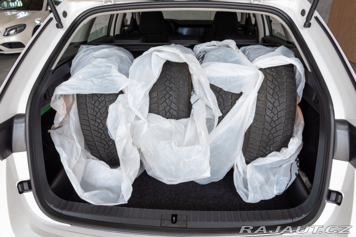 Škoda Octavia 2.0 TDI 110kW REZERVACE 2023