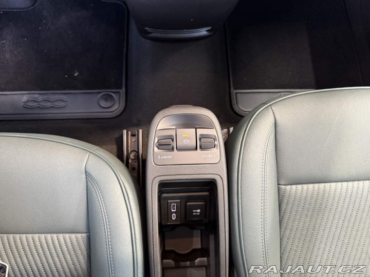 Fiat 500e Giorgio Armani Hatchback 2025