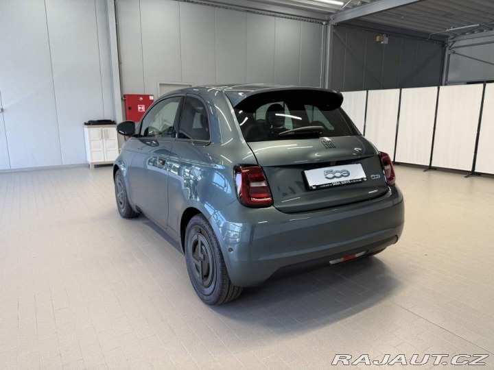 Fiat 500e Giorgio Armani Hatchback 2025