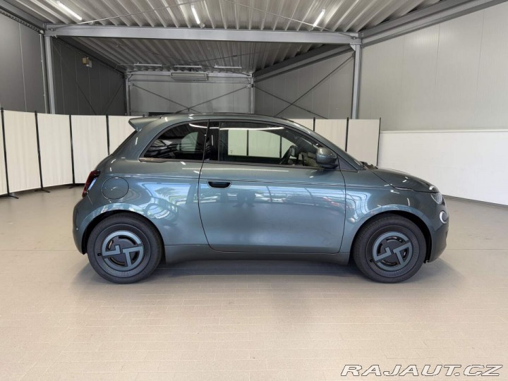 Fiat 500e Giorgio Armani Hatchback 2025