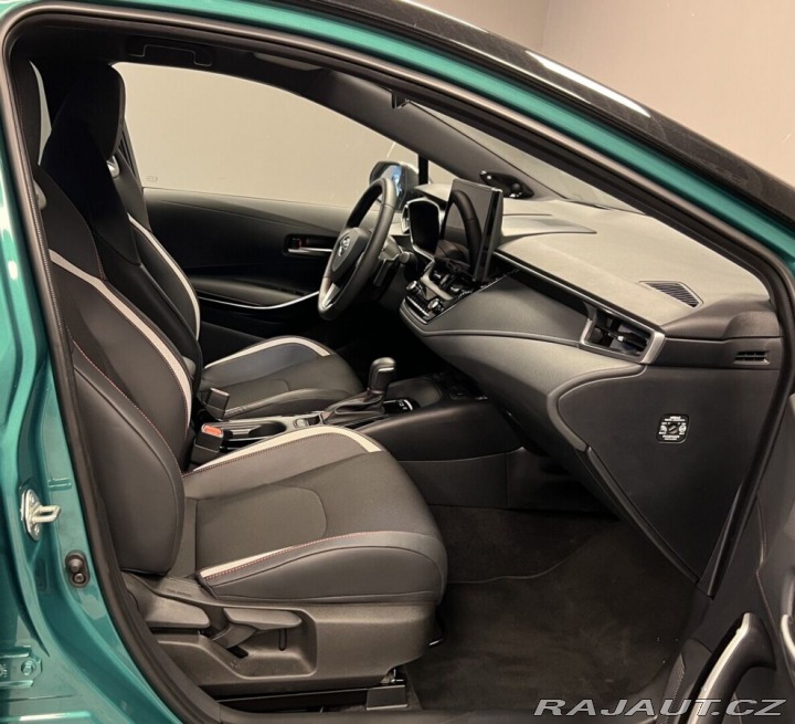 Toyota Corolla 2,0 HYBRID AT GR SPORT JB 2026