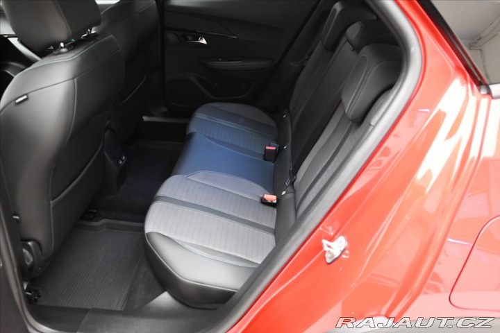 Peugeot 2008 1,2 96kW PureTech EAT8 Zá 2021