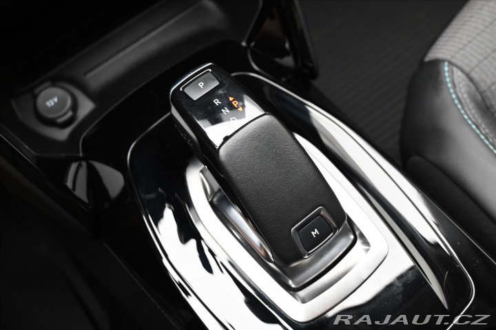 Peugeot 2008 1,2 96kW PureTech EAT8 Zá 2021