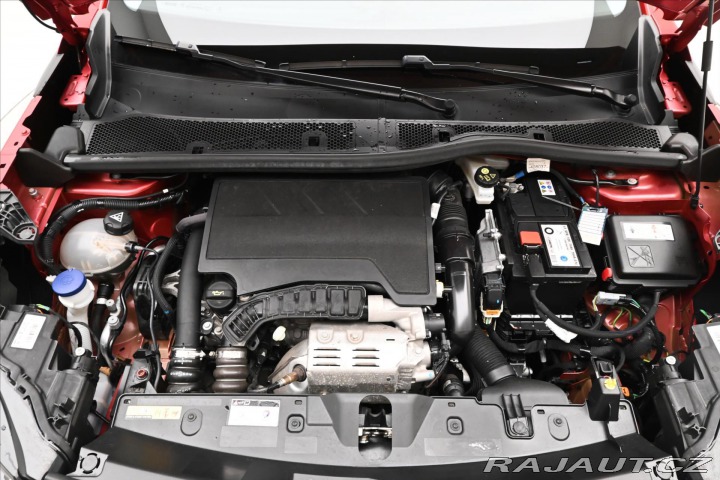 Peugeot 2008 1,2 96kW PureTech EAT8 Zá 2021