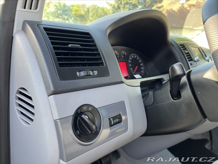 Volkswagen Multivan 1,9 TDi 75kW TREND 2006