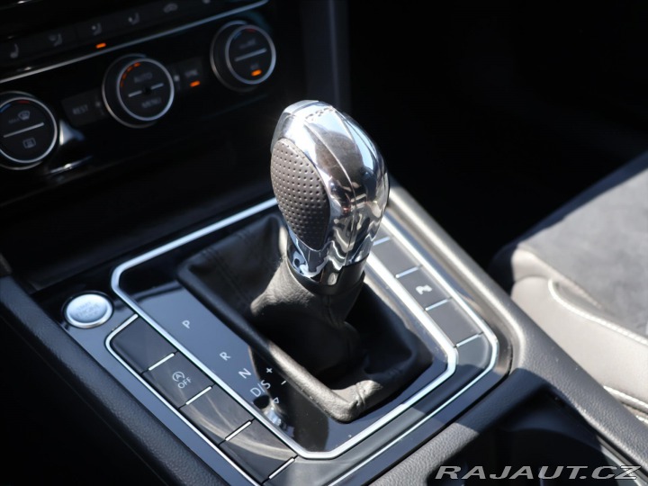 Volkswagen Passat 2,0 TDI 110kW DSG Eleganc 2020