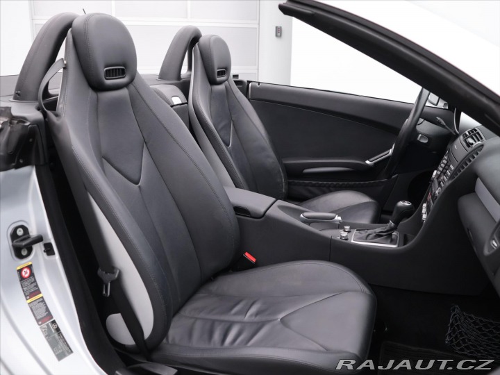 Mercedes-Benz SLK 3.5 350 V6 200kW Serv.kni 2005