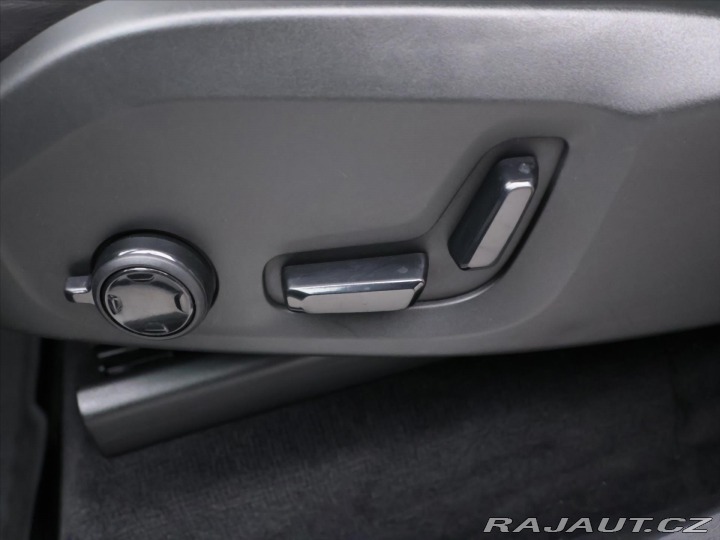 Volvo XC90 2,0 D5 165kW 4x4 Aut. R-D 2015