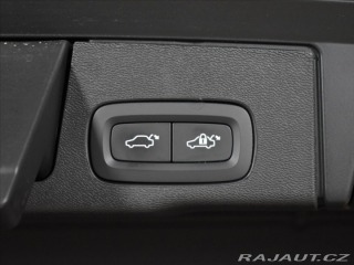 Volvo XC60 2,0 B5 AWD Ultra Pano,vzd 2025
