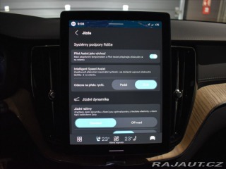Volvo XC60 2,0 B5 AWD Ultra Pano,vzd 2025