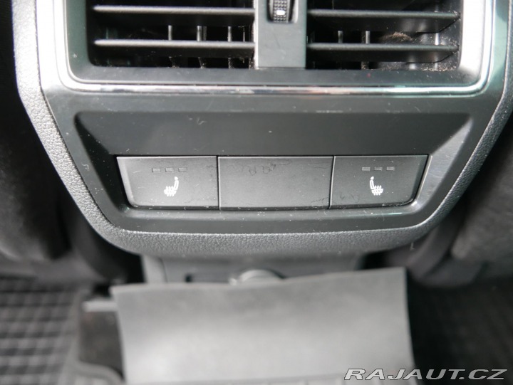 Škoda Karoq 2,0 TDI Tour REZERVACE 2023