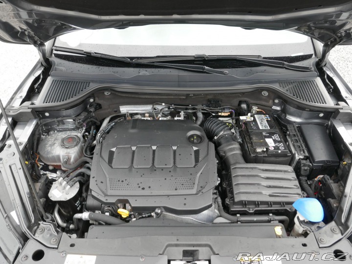 Škoda Karoq 2,0 TDI Tour REZERVACE 2023