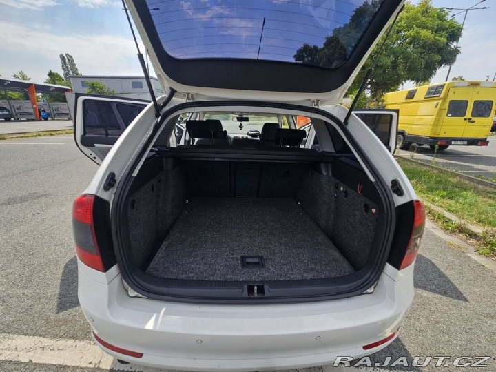 Škoda Octavia 1,6 ll 2011