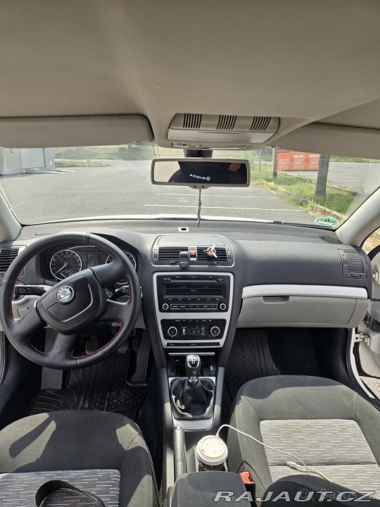 Škoda Octavia 1,6 ll 2011