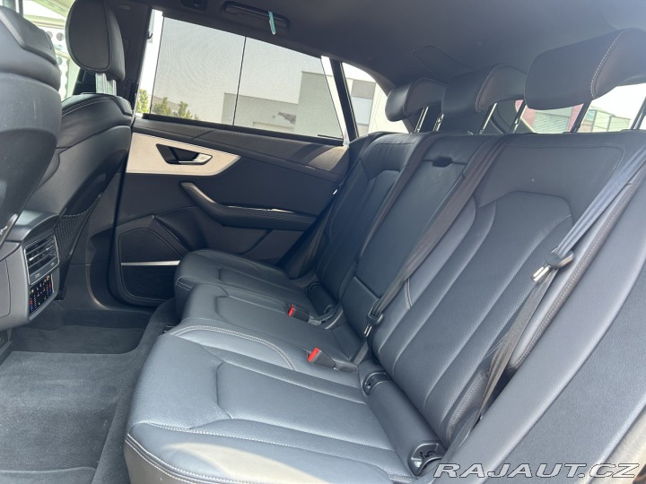 Audi Q8 50 TDI quattro ZÁRUKA 2024