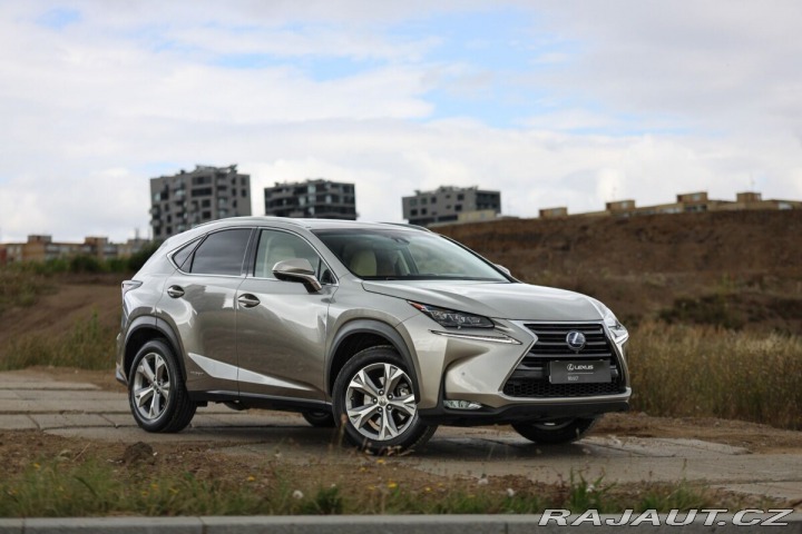 Lexus Ostatní modely NX 300h 300H 2,5 HEV PREMIUM (LUX 2015