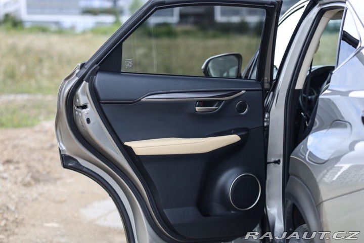 Lexus Ostatní modely NX 300h 300H 2,5 HEV PREMIUM (LUX 2015