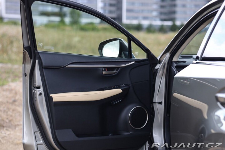 Lexus Ostatní modely NX 300h 300H 2,5 HEV PREMIUM (LUX 2015