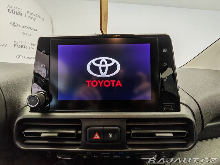 Toyota ProAce City 1.2T 110k Family 2023