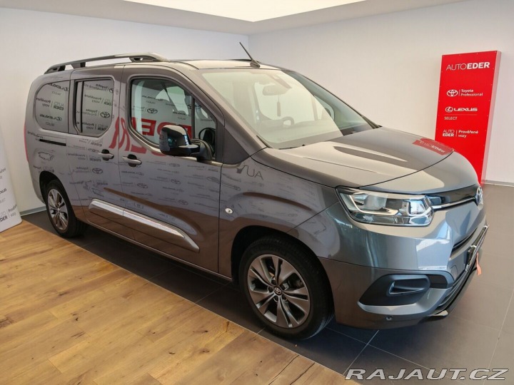 Toyota ProAce City 1.2T 110k Family 2023