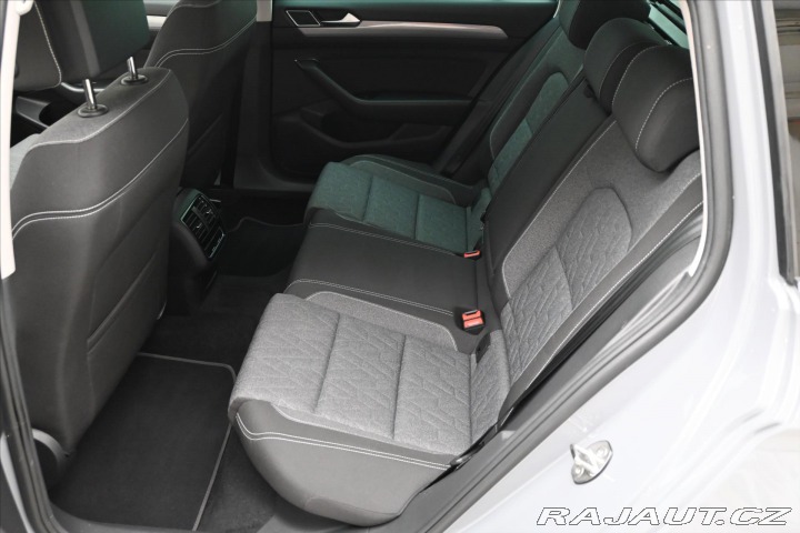 Volkswagen Passat 2,0 TDI 110kW DSG Busines 2022