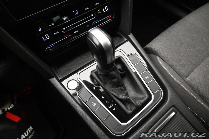 Volkswagen Passat 2,0 TDI 110kW DSG Busines 2022
