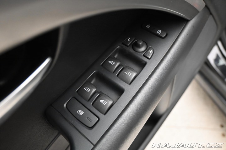 Volvo V70 2,0 120kW D4 Manuál Tažné 2012