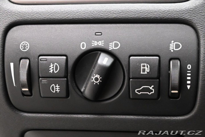 Volvo V70 2,0 120kW D4 Manuál Tažné 2012