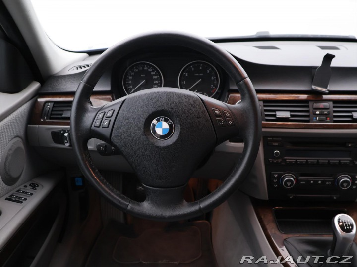 BMW 3 3.0 325i 160kW Aut.klima 2009