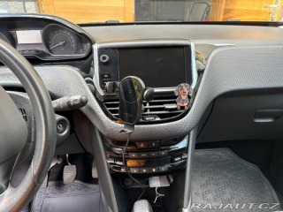 Peugeot 2008 2017 bílá 2017