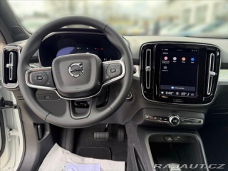 Volvo XC40 2,0 Plus B3 Black Edition 2026