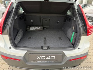 Volvo XC40 2,0 Plus B3 Black Edition 2026