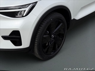 Volvo XC40 2,0 Plus B3 Black Edition 2026