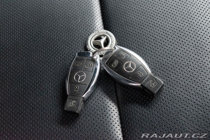 Mercedes-Benz V V 300d 4MATIC*AMG*TAŽNÉ*D 2019