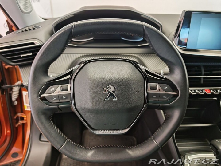 Peugeot 2008 1.2 Benzin 2022