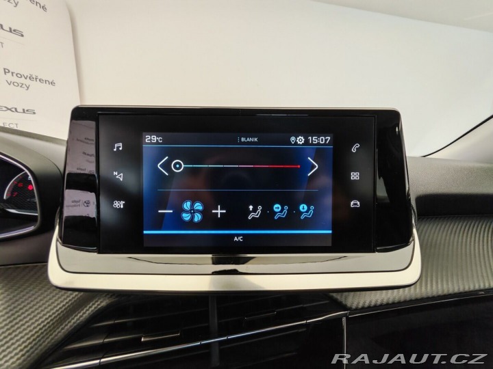 Peugeot 2008 1.2 Benzin 2022