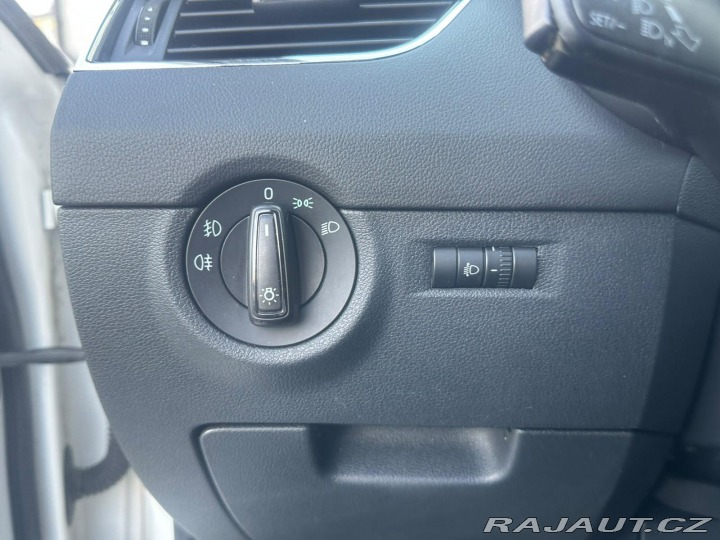 Škoda Octavia 1.6TDi, 77KW, VYHŘ.SED.,T 2015
